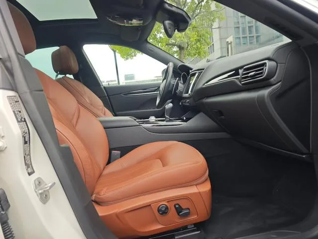 Maserati Levante 2016 3.0T Levante exterior photo 7 Maserati Levante 2016 3.0T Levante exterior photo 7