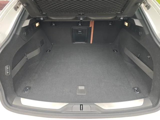 Maserati Levante 2016 3.0T Levante interior photo 17 Maserati Levante 2016 3.0T Levante interior photo 17