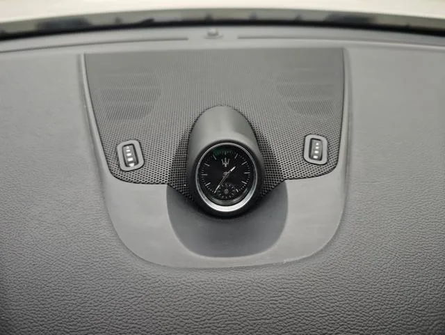 Maserati Levante 2016 3.0T Levante interior photo 18 Maserati Levante 2016 3.0T Levante interior photo 18