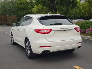 Maserati Levante 2016 3.0T Levante interior photo 20 Maserati Levante 2016 3.0T Levante interior photo 20
