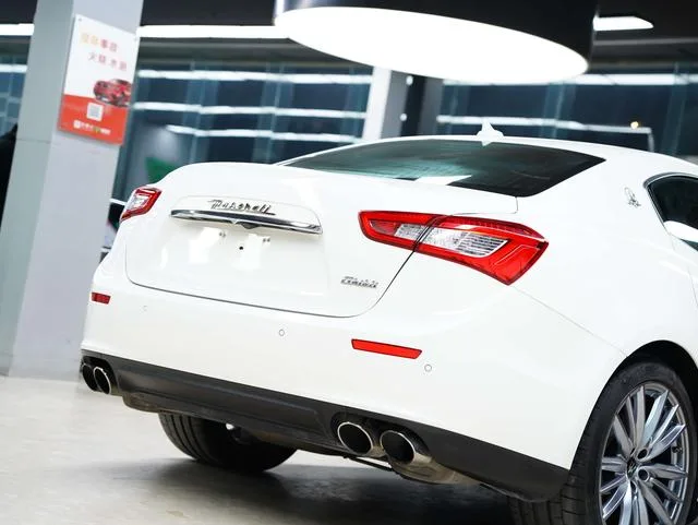 Maserati Ghibli 2014 3.0T Versión estándar exterior foto 6 Maserati Ghibli 2014 3.0T Versión estándar exterior foto 6
