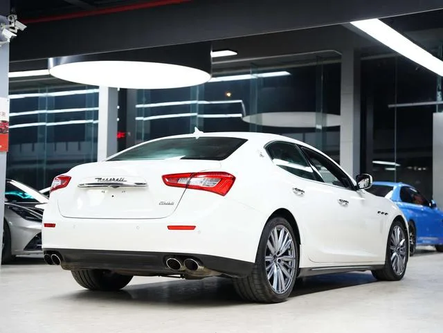 Maserati Ghibli 2014 3.0T Versión estándar exterior foto 7 Maserati Ghibli 2014 3.0T Versión estándar exterior foto 7