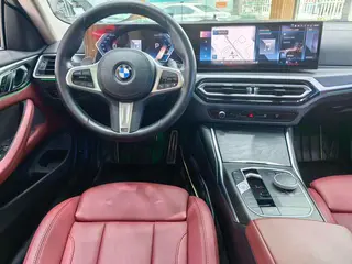 BMW 4 Series 2023 425i M Conjunto deportivo interior foto 8 BMW 4 Series 2023 425i M Conjunto deportivo interior foto 8