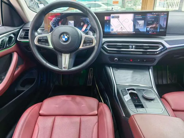 BMW 4 Series 2023 425i M Conjunto deportivo interior foto 8 BMW 4 Series 2023 425i M Conjunto deportivo interior foto 8