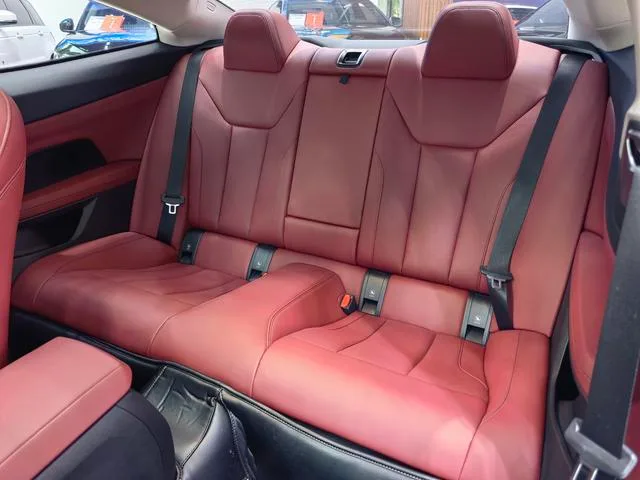 BMW 4 Series 2023 425i M Conjunto deportivo interior foto 10 BMW 4 Series 2023 425i M Conjunto deportivo interior foto 10