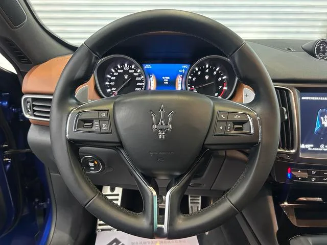 Maserati Levante 2019 3.0T 350Hp Standard Edition China V interior photo 9 Maserati Levante 2019 3.0T 350Hp Standard Edition China V interior photo 9