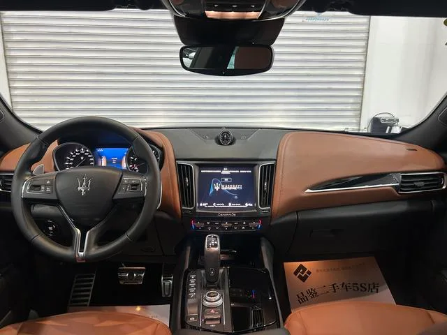 Maserati Levante 2019 3.0T 350Hp Standard Edition China V interior photo 10 Maserati Levante 2019 3.0T 350Hp Standard Edition China V interior photo 10