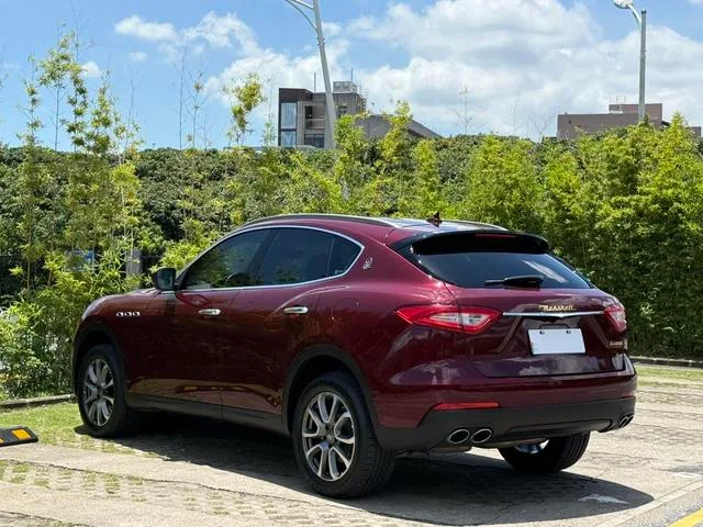 Maserati Levante 2016 3.0T Levante interior photo 14 Maserati Levante 2016 3.0T Levante interior photo 14