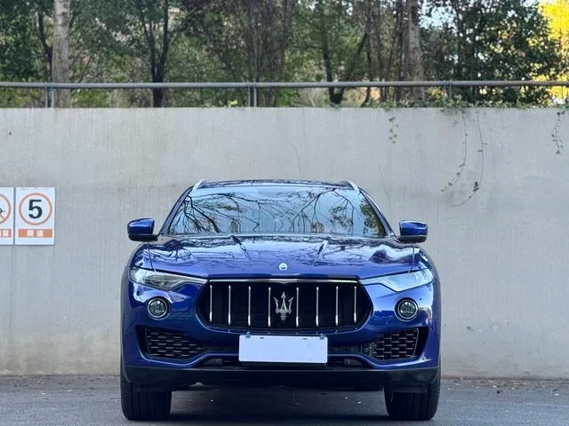 Maserati Levante 2019 3.0T 350Hp Versión estándar País V exterior foto 2 Maserati Levante 2019 3.0T 350Hp Versión estándar País V exterior foto 2