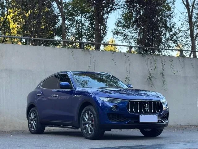 Maserati Levante 2019 3.0T 350Hp Versión estándar País V exterior foto 3 Maserati Levante 2019 3.0T 350Hp Versión estándar País V exterior foto 3