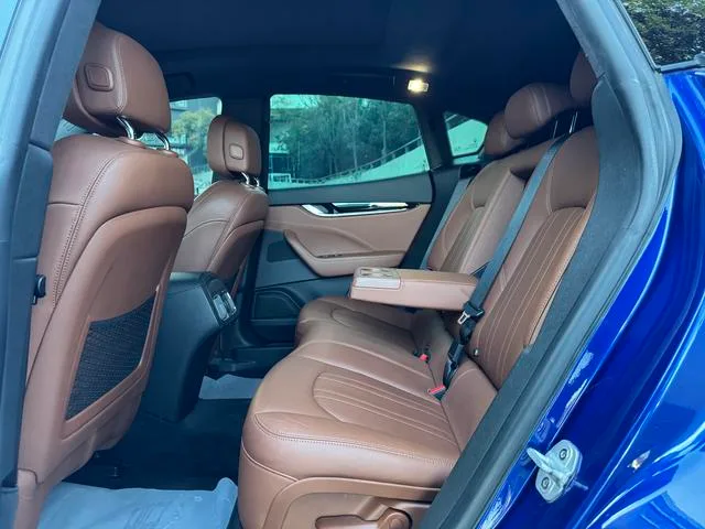 Maserati Levante 2019 3.0T 350Hp Versión estándar País V exterior foto 5 Maserati Levante 2019 3.0T 350Hp Versión estándar País V exterior foto 5