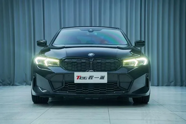 BMW 3 Series 2023 330i M Sports Night Suit exterior photo 2 BMW 3 Series 2023 330i M Sports Night Suit exterior photo 2