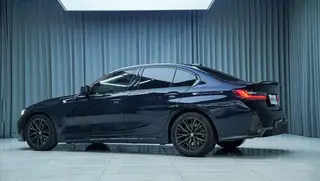 BMW 3 Series 2023 330i M Sports Night Suit interior photo 8 BMW 3 Series 2023 330i M Sports Night Suit interior photo 8