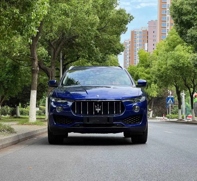 Maserati Levante 2018 3.0T Classic Edition exterior photo 3 Maserati Levante 2018 3.0T Classic Edition exterior photo 3