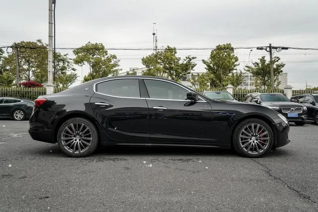 Maserati Ghibli 2021 2.0T Versión aguda exterior foto 8 Maserati Ghibli 2021 2.0T Versión aguda exterior foto 8