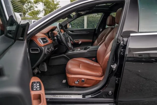 Maserati Ghibli 2021 2.0T Versión aguda interior foto 11 Maserati Ghibli 2021 2.0T Versión aguda interior foto 11