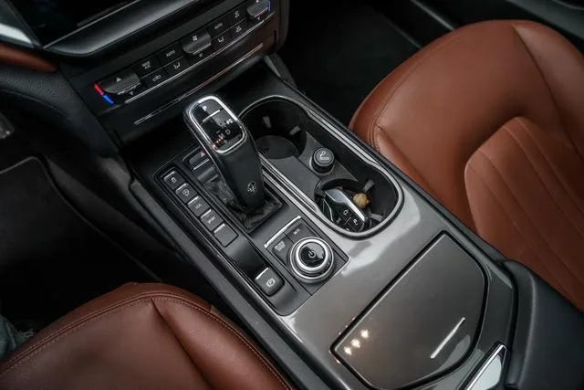 Maserati Ghibli 2021 2.0T Versión aguda interior foto 12 Maserati Ghibli 2021 2.0T Versión aguda interior foto 12