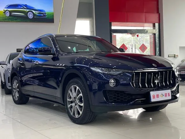 Maserati Levante 2019 3.0T 350Hp Version standard Pays V extérieur photo 3 Maserati Levante 2019 3.0T 350Hp Version standard Pays V extérieur photo 3