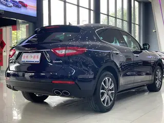 Maserati Levante 2019 3.0T 350Hp Version standard Pays V extérieur photo 4 Maserati Levante 2019 3.0T 350Hp Version standard Pays V extérieur photo 4