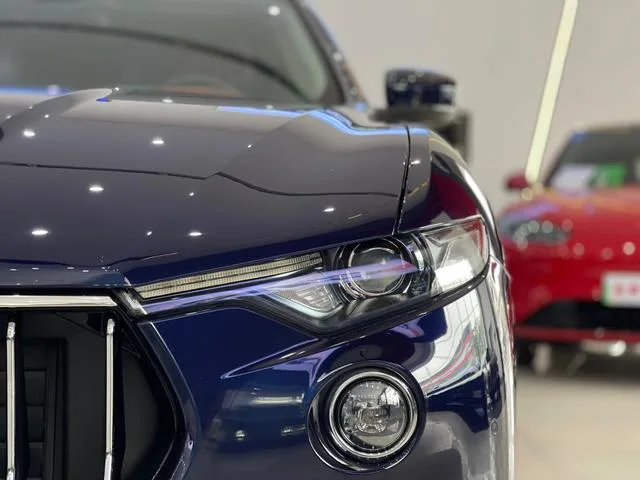 Maserati Levante 2019 3.0T 350Hp Version standard Pays V extérieur photo 10 Maserati Levante 2019 3.0T 350Hp Version standard Pays V extérieur photo 10