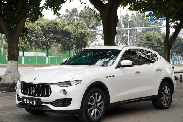 Maserati Levante 2018 3.0T 350Hp Standard Edition exterior photo 1 Maserati Levante 2018 3.0T 350Hp Standard Edition exterior photo 1
