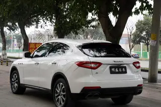 Maserati Levante 2018 3.0T 350Hp Standard Edition interior photo 19 Maserati Levante 2018 3.0T 350Hp Standard Edition interior photo 19