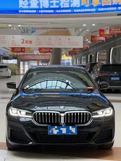 BMW 5 Series 2022 Segundo cambio 525Li M Conjunto deportivo exterior foto 2 BMW 5 Series 2022 Segundo cambio 525Li M Conjunto deportivo exterior foto 2