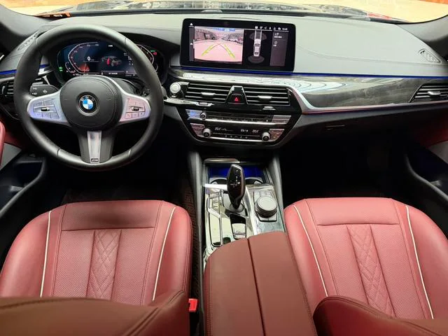 BMW 5 Series 2022 Segundo cambio 525Li M Conjunto deportivo interior foto 14 BMW 5 Series 2022 Segundo cambio 525Li M Conjunto deportivo interior foto 14