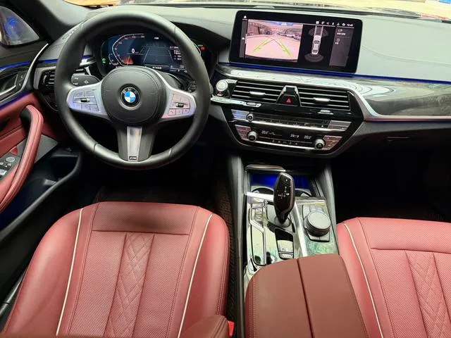 BMW 5 Series 2022 Segundo cambio 525Li M Conjunto deportivo interior foto 15 BMW 5 Series 2022 Segundo cambio 525Li M Conjunto deportivo interior foto 15