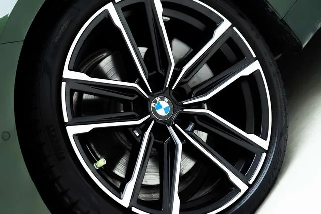 BMW 4 Series 2023 430i M Traje nocturno deportivo Yao exterior foto 6 BMW 4 Series 2023 430i M Traje nocturno deportivo Yao exterior foto 6