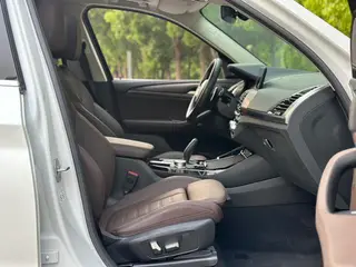 BMW X3 2021 Restyling xDrive28i M Sports suit interior photo 12 BMW X3 2021 Restyling xDrive28i M Sports suit interior photo 12