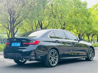 BMW 3 Series 2023 325Li M Sports suit interior photo 11 BMW 3 Series 2023 325Li M Sports suit interior photo 11