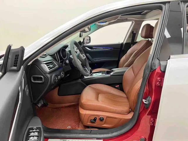 Maserati Ghibli 2014 3.0T Standard Edition interior photo 13 Maserati Ghibli 2014 3.0T Standard Edition interior photo 13