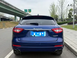 Maserati Levante 2016 3.0T Levante interior photo 9 Maserati Levante 2016 3.0T Levante interior photo 9