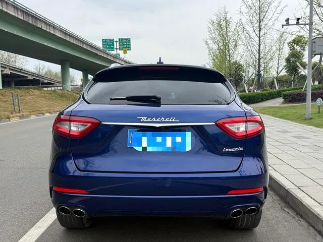 Maserati Levante 2016 3.0T Levante interior photo 9 Maserati Levante 2016 3.0T Levante interior photo 9