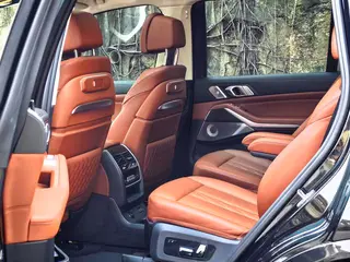 BMW X7 2023 xDrive M60i exterior foto 5 BMW X7 2023 xDrive M60i exterior foto 5