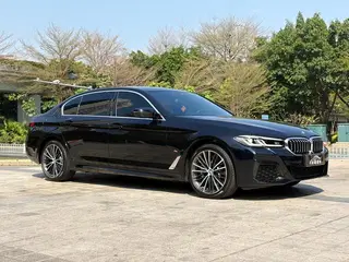BMW 5 Series 2023 530Li Leading Type Luxury Set exterior photo 3 BMW 5 Series 2023 530Li Leading Type Luxury Set exterior photo 3