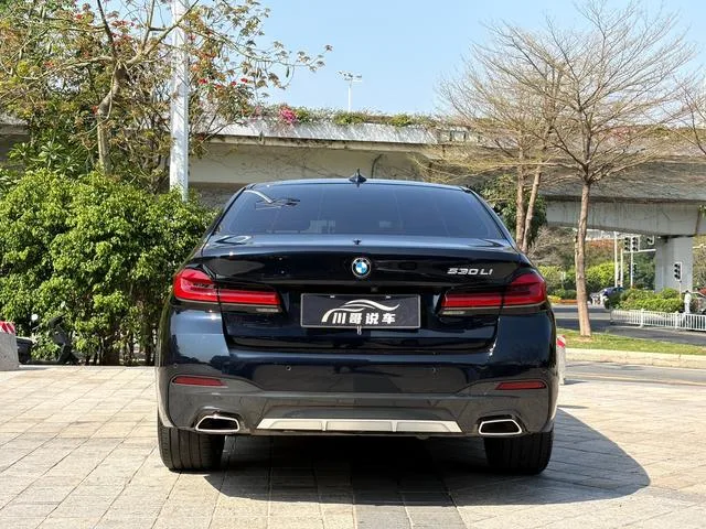 BMW 5 Series 2023 530Li Leading Type Luxury Set exterior photo 5 BMW 5 Series 2023 530Li Leading Type Luxury Set exterior photo 5