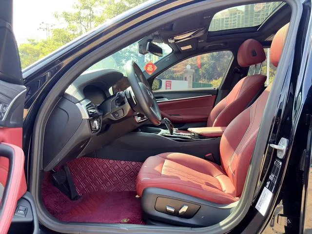 BMW 5 Series 2023 530Li Leading Type Luxury Set interior photo 7 BMW 5 Series 2023 530Li Leading Type Luxury Set interior photo 7