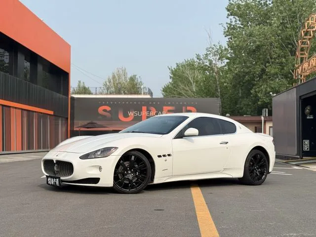 Maserati GranTurismo 2007 4.2L Versión estándar exterior foto 1 Maserati GranTurismo 2007 4.2L Versión estándar exterior foto 1