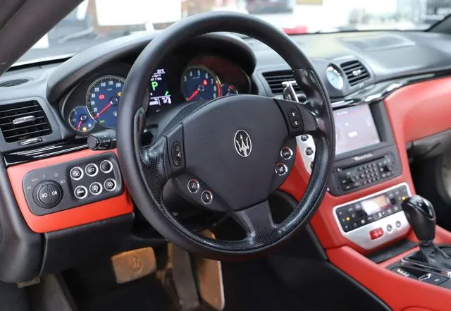Maserati GranTurismo 2007 4.2L Versión estándar interior foto 11 Maserati GranTurismo 2007 4.2L Versión estándar interior foto 11
