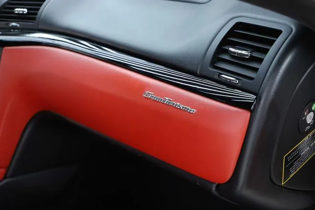 Maserati GranTurismo 2007 4.2L Versión estándar interior foto 18 Maserati GranTurismo 2007 4.2L Versión estándar interior foto 18