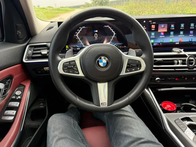 BMW 3 Series 2023 325Li M Sports Night Suit interior photo 7 BMW 3 Series 2023 325Li M Sports Night Suit interior photo 7