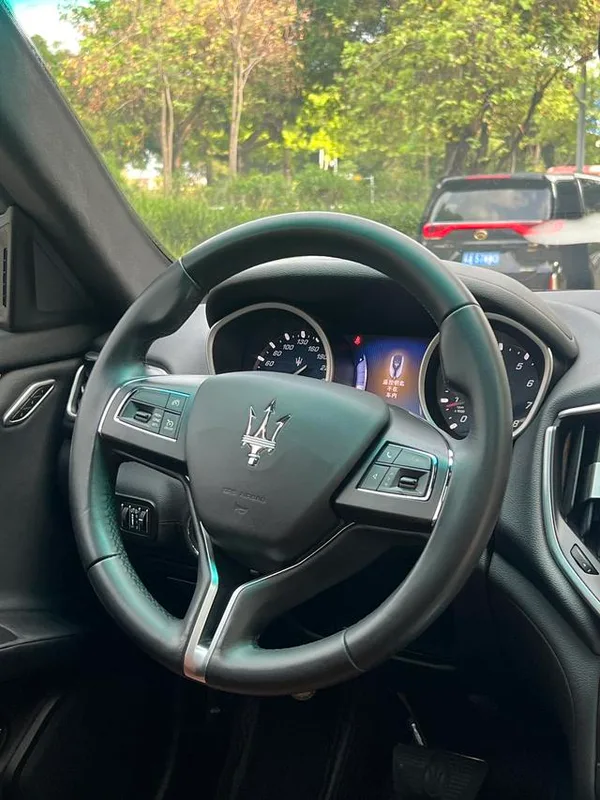 Maserati Ghibli 2014 3.0T Standard Edition interior photo 12 Maserati Ghibli 2014 3.0T Standard Edition interior photo 12