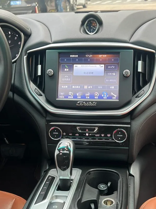 Maserati Ghibli 2014 3.0T Standard Edition interior photo 13 Maserati Ghibli 2014 3.0T Standard Edition interior photo 13