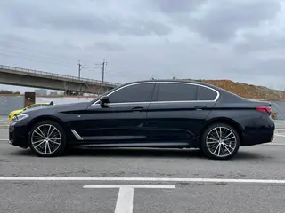 BMW 5 Series 2021 Reforma 530Li Líder M Conjunto deportivo exterior foto 7 BMW 5 Series 2021 Reforma 530Li Líder M Conjunto deportivo exterior foto 7