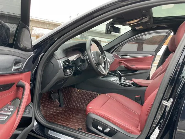 BMW 5 Series 2021 Reforma 530Li Líder M Conjunto deportivo exterior foto 9 BMW 5 Series 2021 Reforma 530Li Líder M Conjunto deportivo exterior foto 9