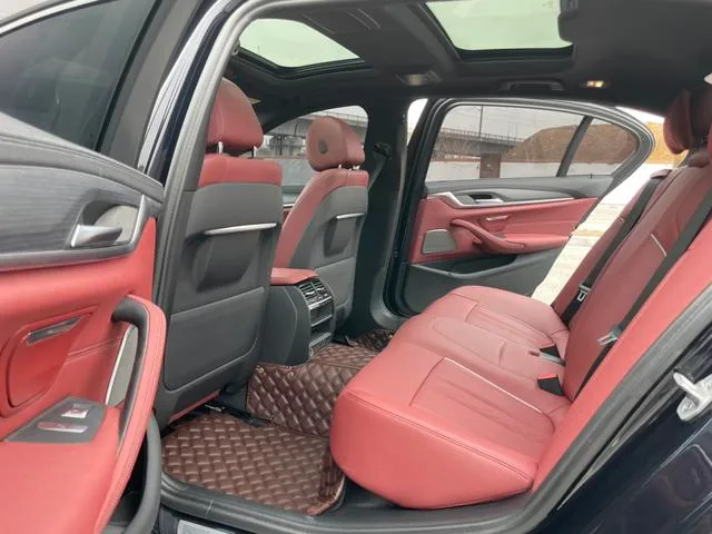 BMW 5 Series 2021 Reforma 530Li Líder M Conjunto deportivo interior foto 10 BMW 5 Series 2021 Reforma 530Li Líder M Conjunto deportivo interior foto 10