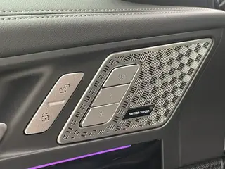 BMW X1 2023 sDrive25Li X Design Suit interior photo 7 BMW X1 2023 sDrive25Li X Design Suit interior photo 7