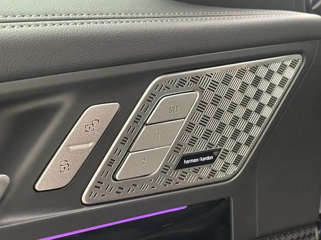 BMW X1 2023 sDrive25Li X Design Suit interior photo 7 BMW X1 2023 sDrive25Li X Design Suit interior photo 7